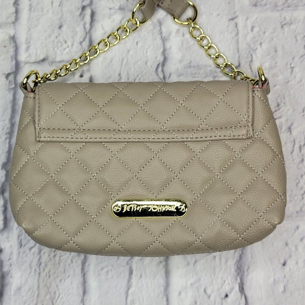 Betsey Johnson Womens Crossbody Bag Gray Quilted Diamonds 3D Floral Strap Beauti - Picture 4 of 16
